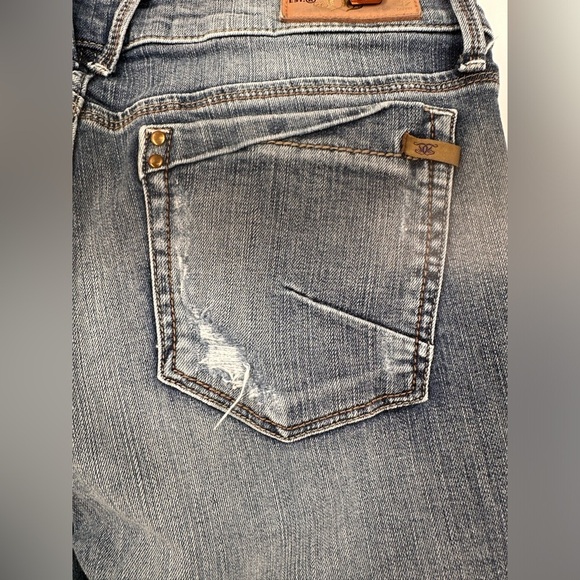 Divine Rights of Denim Distressed Holey Skinny Jeans - Picture 5 of 6